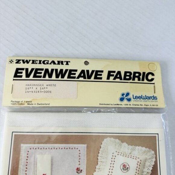 VTG NEW Zweigart Evenweave Fabric 1 Pce 18”x18” Cotton Cross Stitch Rose Pattern - Picture 2 of 6